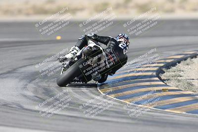 media/Dec-01-2025-Moto Forza (Mon) [[2daa91e15f]]/1-Advanced Group/Session 2 Turn 11 Backside/